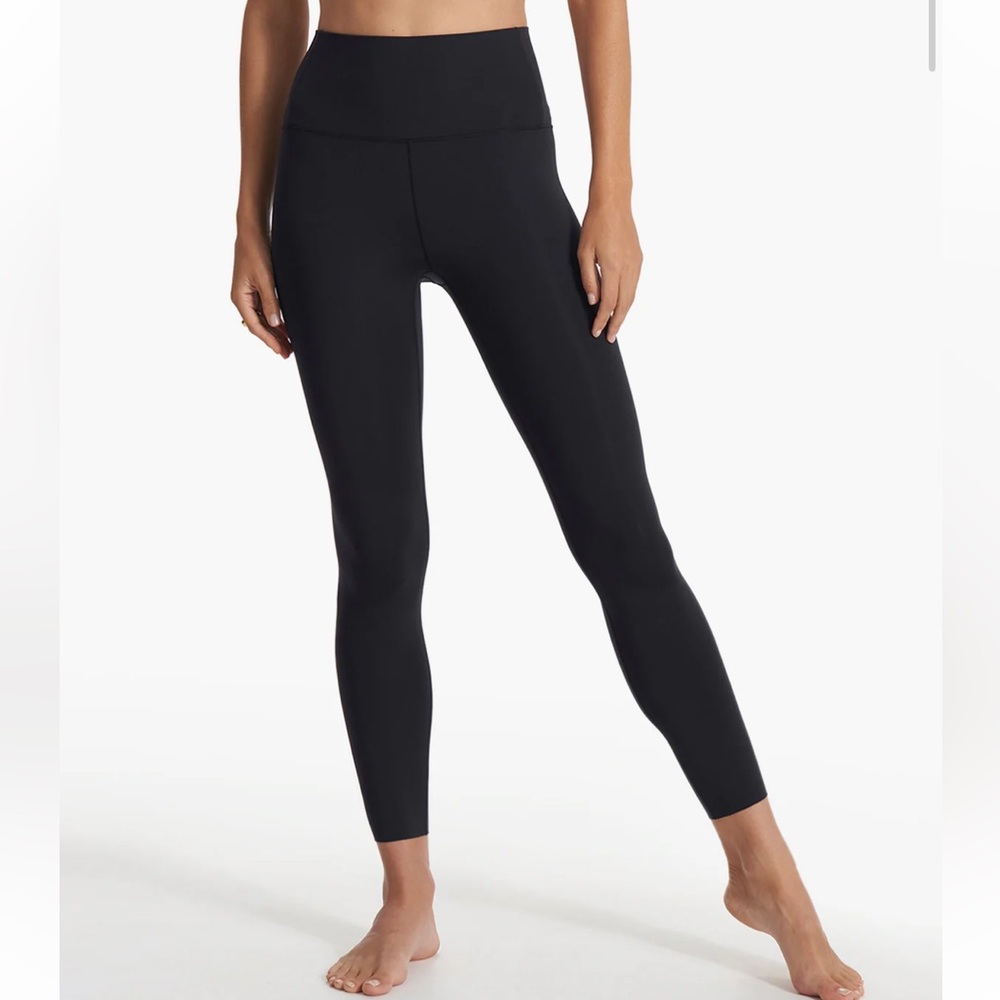 Vuori Black uplift evolve legging Size Large